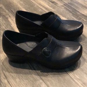 Dansko size US 8.5-9 EU 39 like new!